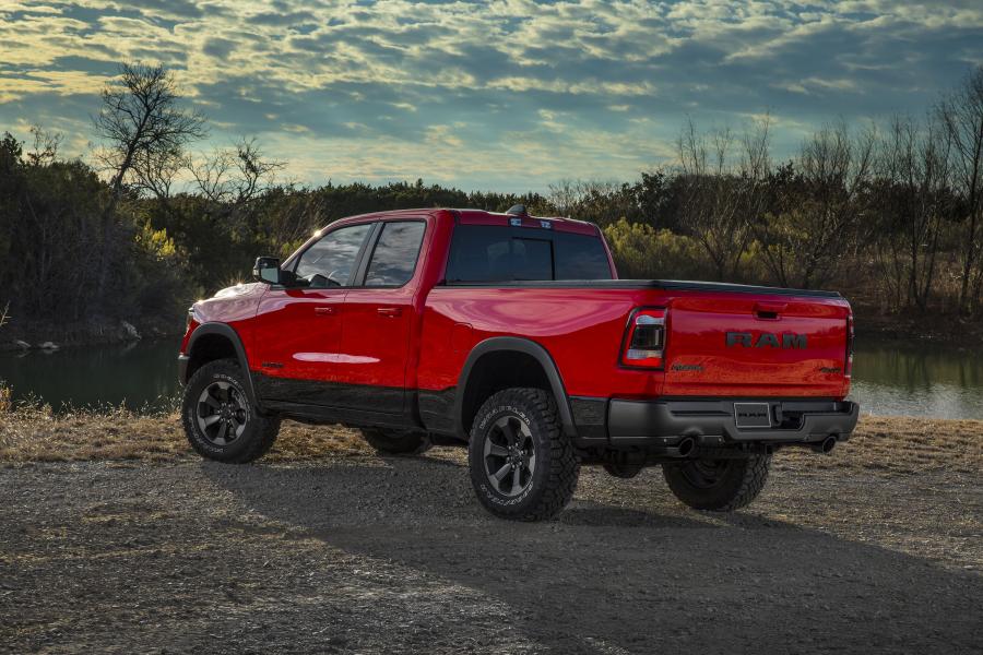  Dodge Ram 1500 Rebel Quad Cab (DT) 2018 года  (фото 19 из 36)
